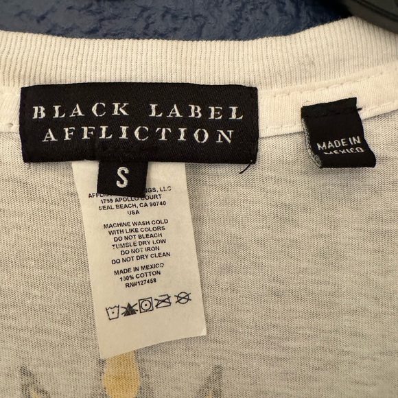 Affliction Black Label Tribal Fire Women’s Grey & White T-Shirt Size Small - Picture 14 of 14